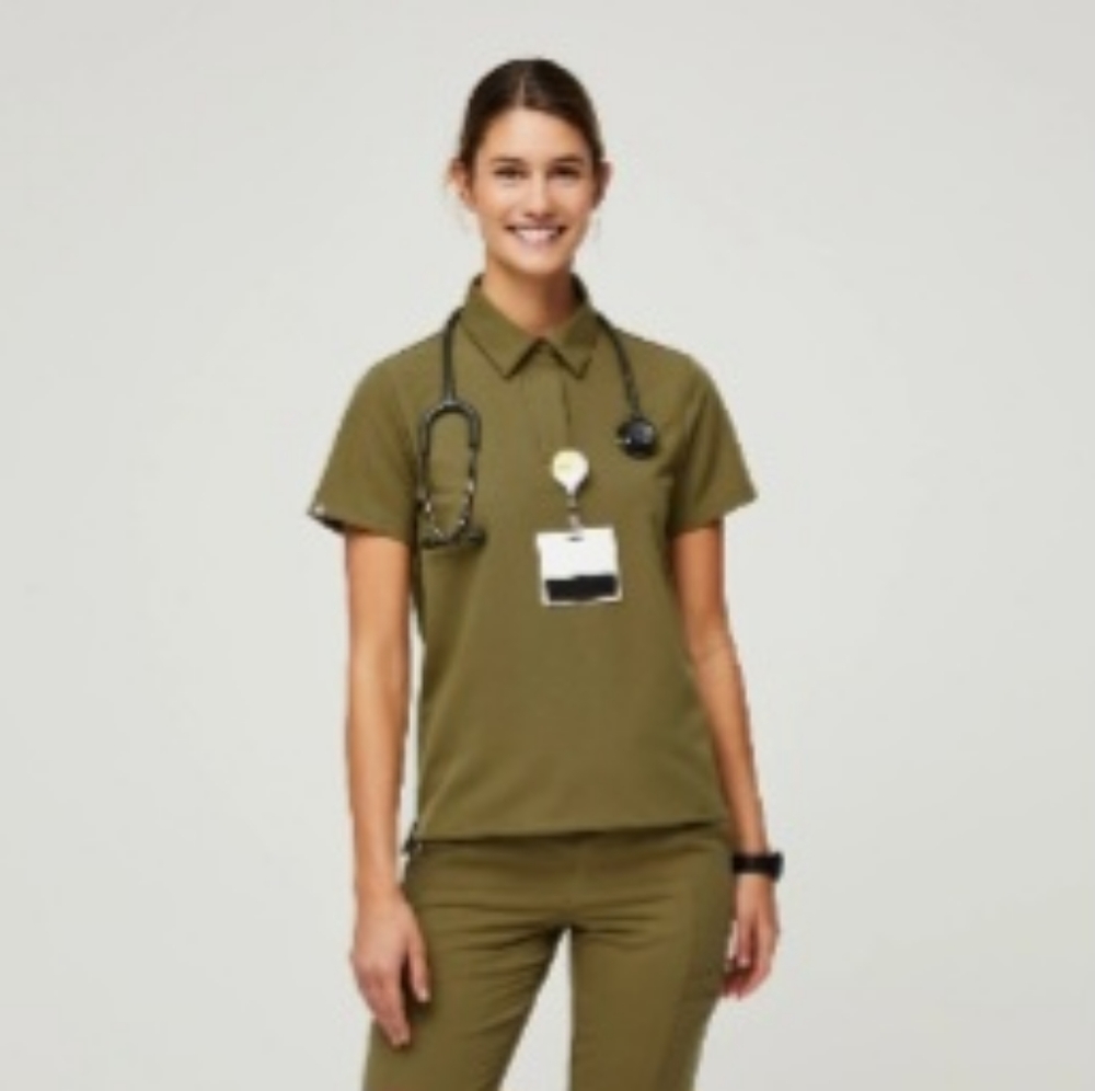 🔥Figs- LIMITED EDITION- martini olive Nala short-sleeved scrub polo size M 🔥
